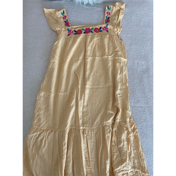 Floral embroidered midi dress - Picture 8 of 10